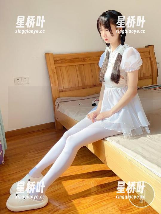 稚乖画册 - 这谁顶得住啊，赤西夜夜的白丝双马尾算是让我在精选套图里彻底沉迷了。