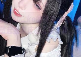 看着纸悦Etsu_ko的这张“玛丽居家服”图片，想起我和床的无尽斗争，惨不忍睹。