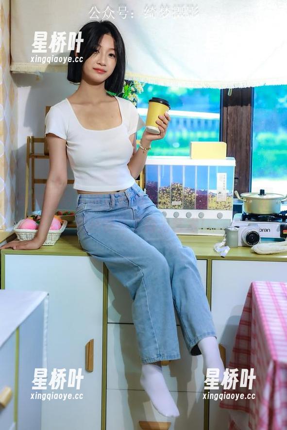 绮梦摄影-楠楠 绮梦摄影 - 图库新规:楠楠的美脚,不仅美还参与了行为艺术!