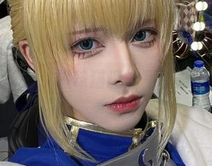 身体的秘密，腥味猫罐的写真及下载指南