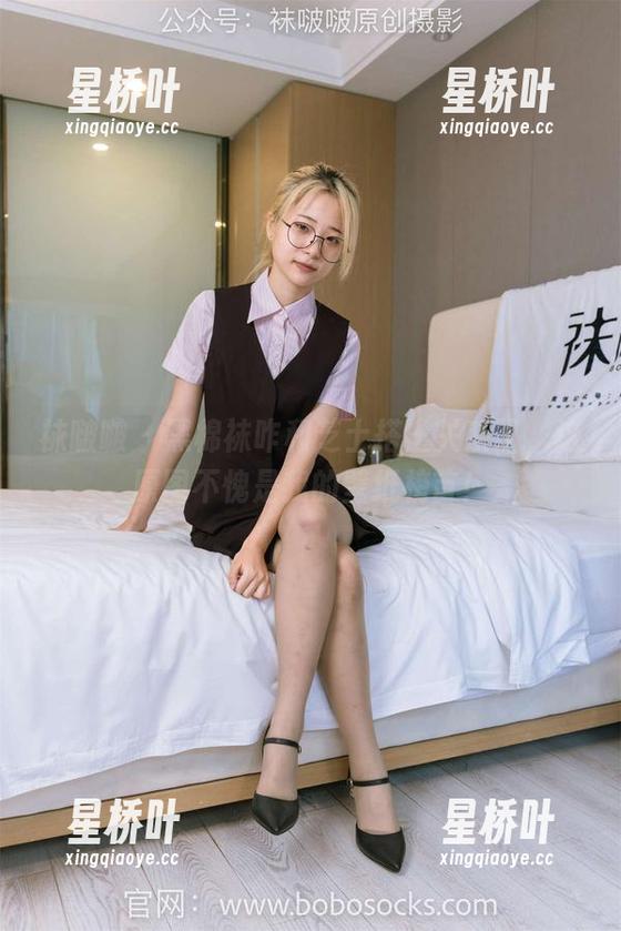 袜啵啵-芝士 袜啵啵 - 黑棉袜咋和芝士搭上关系了,这原图不愧是我的壁纸榜首!