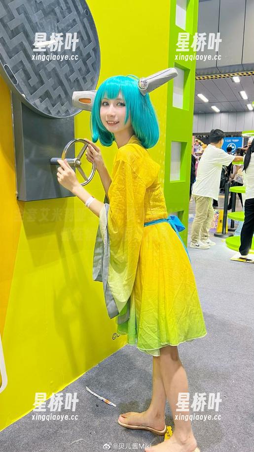 全套艾米莉亚写真？贝儿酱Miki的每一帧都在悄悄收割我的目光！