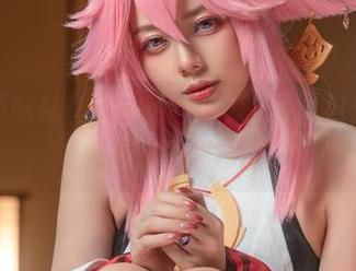 阿九从不咕咕(九言)的自拍私房图包：表情包的创始者？