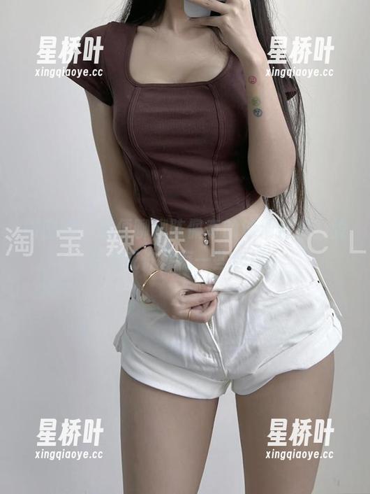 陈佩奇 微密圈 - 随便聊聊陈佩奇的泳池合集,照片中或许藏有一些心思?